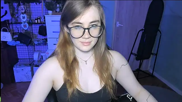 Snapshot of PureHeartt_ chatting on 10-23-25, 07:51 PureHeartt online show from 10-23-25, 07:51