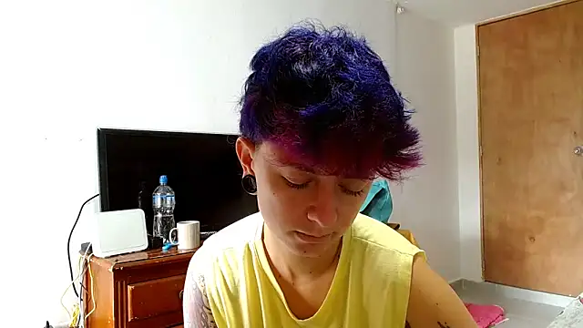 tomboyblue online show from 05-08-26, 05:40