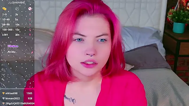 Snapshot of Lisa_Adam chatting on 12-28-24, 10:25 Lisa Adam online show from 12-28-24, 10:25