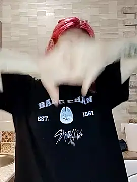 Snapshot of Lisa_Adam chatting on 02-15-25, 09:05 Lisa Adam online show from 02-15-25, 09:05