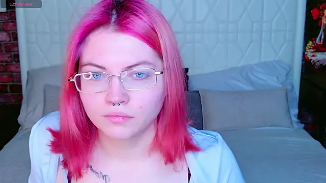 Snapshot of Lisa_Adam chatting on 02-25-25, 04:03 Lisa Adam online show from 02-25-25, 04:03