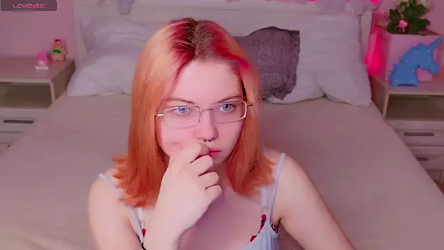 Snapshot of Lisa_Adam chatting on 03-22-25, 04:03 Lisa Adam online show from 03-22-25, 04:03