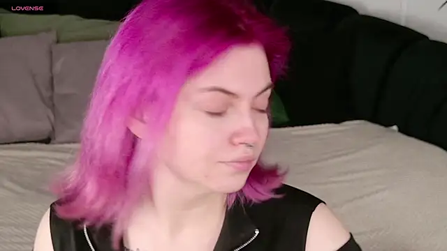 Snapshot of Lisa_Adam chatting on 09-20-25, 06:09 Lisa Adam online show from 09-20-25, 06:09