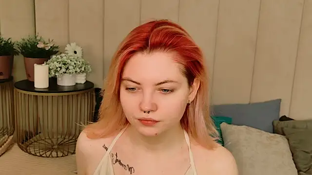 Snapshot of Lisa_Adam chatting on 11-25-25, 05:02 Lisa Adam online show from 11-25-25, 05:02