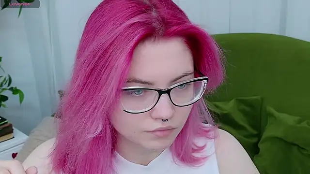 Snapshot of Lisa_Adam chatting on 12-05-25, 04:14 Lisa Adam online show from 12-05-25, 04:14