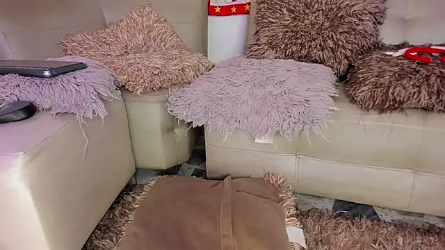 DahianaLincoln online show from 12-16-25, 02:00