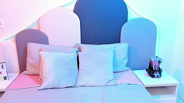 SophieGomez22 online show from 03-08-25, 05:33