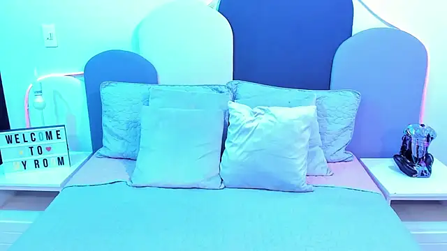 SophieGomez22 online show from 03-14-25, 11:45