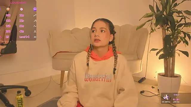 LittleSofia  online show from 10-25-25, 03:14