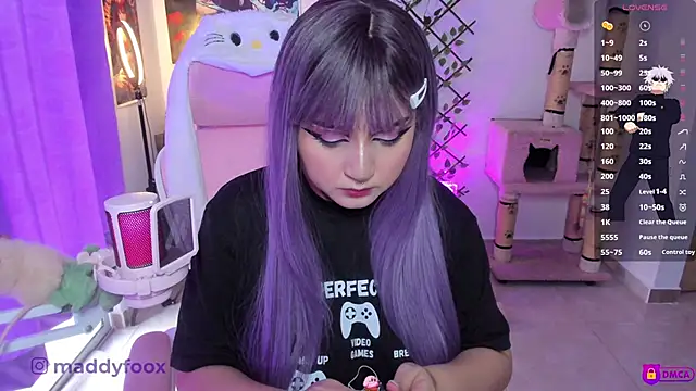 MaddyFooxx online show from 04-28-26, 10:37