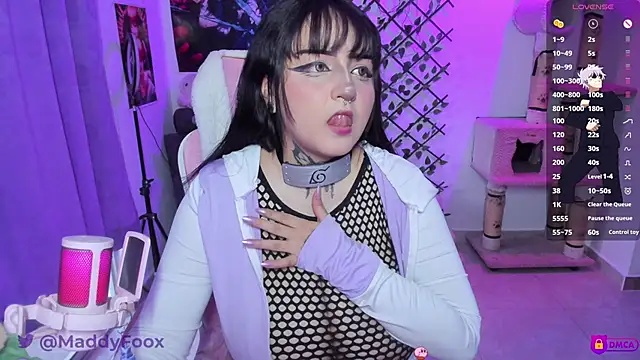 MaddyFooxx online show from 05-27-26, 11:13