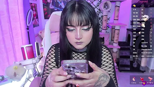 MaddyFooxx online show from 07-12-26, 10:45