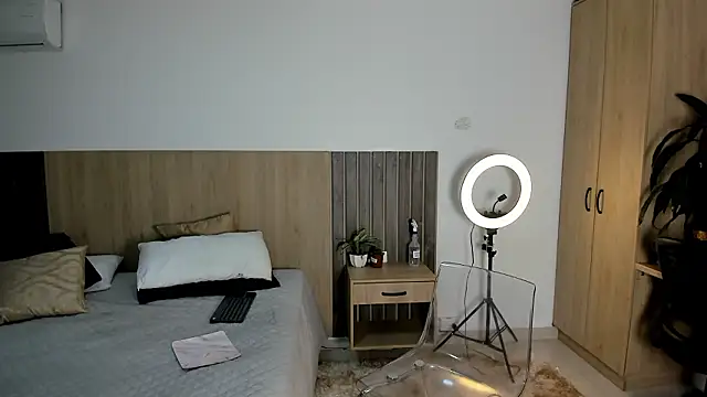 rebeca cortez  online show from 01-31-26, 07:34