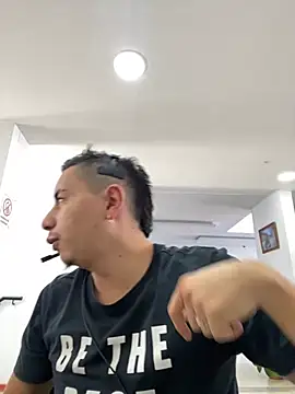 Snapshot of DanielGomez9 chatting on 01-13-25, 02:32 DanielGomez9 online show from 01-13-25, 02:32