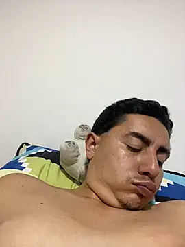 Snapshot of DanielGomez9 chatting on 03-21-25, 04:06 DanielGomez9 online show from 03-21-25, 04:06