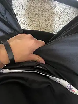 Snapshot of DanielGomez9 chatting on 02-12-26, 02:34 DanielGomez9 online show from 02-12-26, 02:34