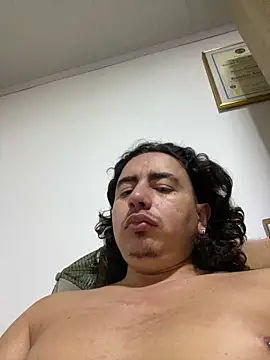 Snapshot of DanielGomez9 chatting on 03-08-26, 11:19 DanielGomez9 online show from 03-08-26, 11:19