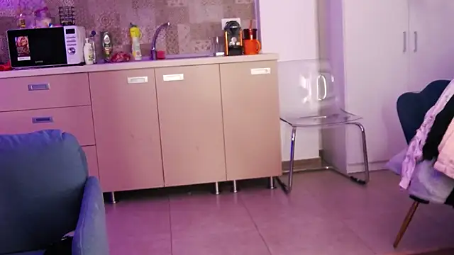 RosaCatalleya online show from 04-15-26, 03:24