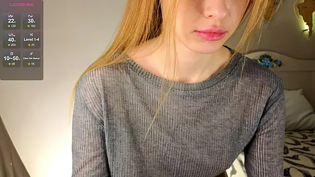 Snapshot of TaraSims chatting on 12-02-24, 02:20 TaraSims online show from 12-02-24, 02:20