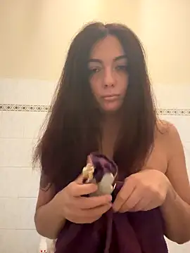 Strawberry queen91 online show from 10-03-25, 01:19