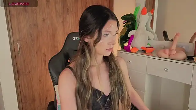 jessy  01 online show from 10-28-25, 01:53