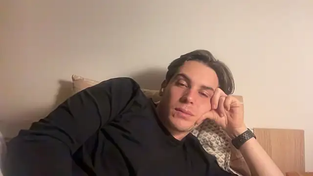 Snapshot of abe_in_red chatting on 11-12-25, 11:03 abe in red online show from 11-12-25, 11:03