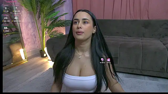 Snapshot of DarcieJane chatting on 05-18-26, 06:25 DarcieJane online show from 05-18-26, 06:25
