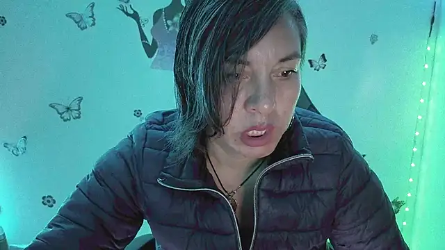 Lady breaks hearts online show from 03-08-26, 10:41