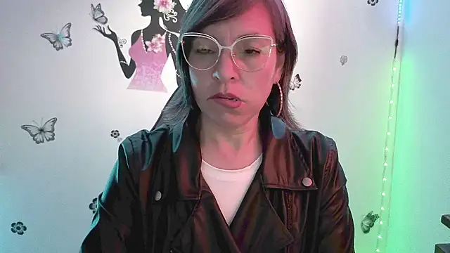 Lady breaks hearts online show from 03-19-26, 10:36