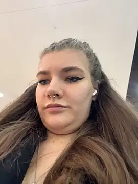 Holy Tereza online show from 04-28-26, 03:39