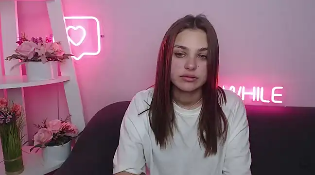 Snapshot of MilanaAngelAs chatting on 01-24-25, 10:53 MilanaAngelAs online show from 01-24-25, 10:53