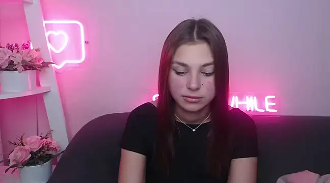 Snapshot of MilanaAngelAs chatting on 01-25-25, 10:51 MilanaAngelAs online show from 01-25-25, 10:51
