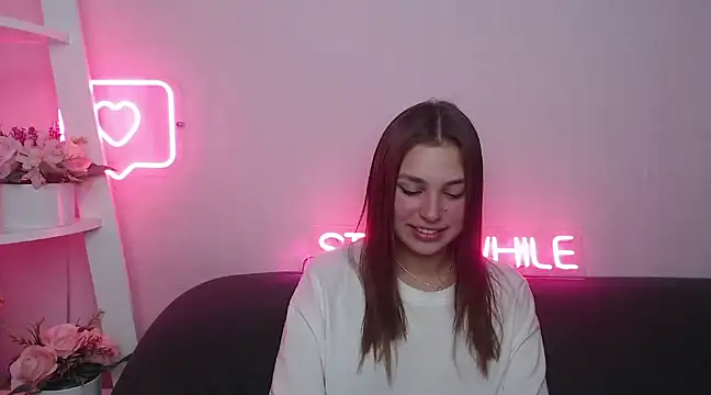 Snapshot of MilanaAngelAs chatting on 01-25-25, 05:51 MilanaAngelAs online show from 01-25-25, 05:51
