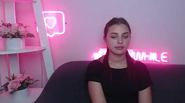 Snapshot of MilanaAngelAs chatting on 02-01-25, 05:47 MilanaAngelAs online show from 02-01-25, 05:47