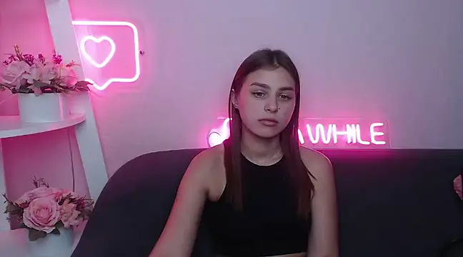Snapshot of MilanaAngelAs chatting on 02-21-25, 02:48 MilanaAngelAs online show from 02-21-25, 02:48