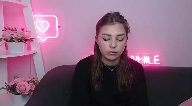 Snapshot of MilanaAngelAs chatting on 03-01-25, 05:42 MilanaAngelAs online show from 03-01-25, 05:42