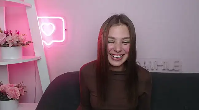 Snapshot of MilanaAngelAs chatting on 03-18-25, 10:14 MilanaAngelAs online show from 03-18-25, 10:14