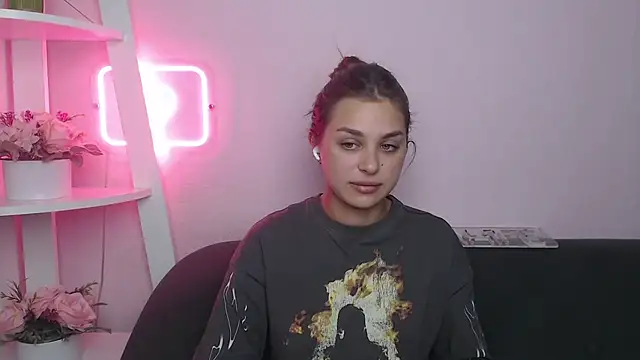 MilanaAngelAs online show from 10-28-25, 08:44