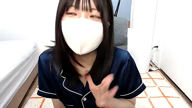 Snapshot of _mi_tsu_ki_ chatting on 12-22-24, 04:39  mi tsu ki  online show from 12-22-24, 04:39