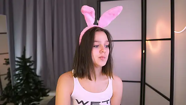 Snapshot of Addelin_Moon chatting on 12-02-24, 03:36 Addelin Moon online show from 12-02-24, 03:36