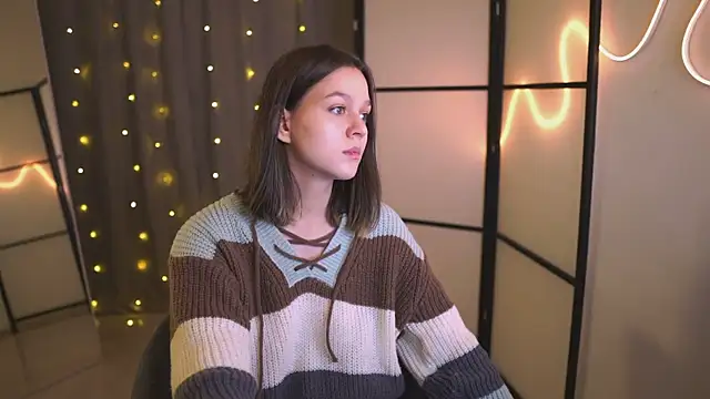 Snapshot of Addelin_Moon chatting on 01-26-25, 04:51 Addelin Moon online show from 01-26-25, 04:51