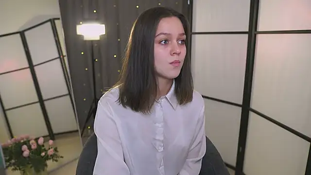 Snapshot of Addelin_Moon chatting on 03-09-25, 03:27 Addelin Moon online show from 03-09-25, 03:27