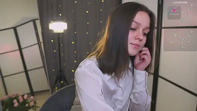 Snapshot of Addelin_Moon chatting on 03-09-25, 06:32 Addelin Moon online show from 03-09-25, 06:32