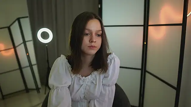 Snapshot of Addelin_Moon chatting on 03-15-25, 04:10 Addelin Moon online show from 03-15-25, 04:10