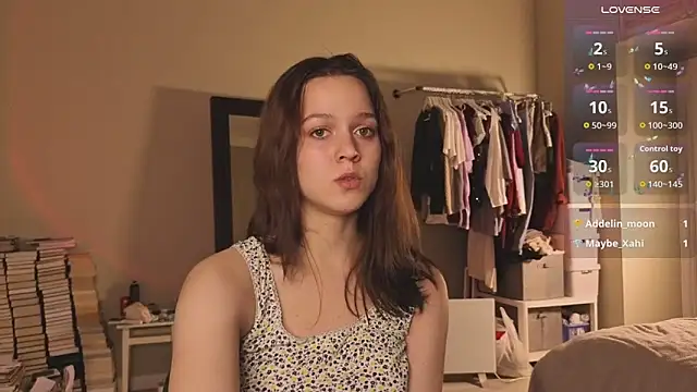 Snapshot of Addelin_Moon chatting on 11-22-25, 07:24 Addelin Moon online show from 11-22-25, 07:24