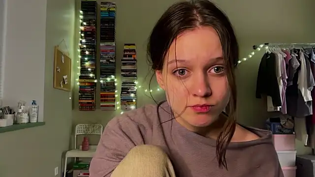 Snapshot of Addelin_Moon chatting on 03-01-26, 09:17 Addelin Moon online show from 03-01-26, 09:17