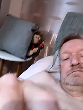 Snapshot of No-ties-fk chatting on 10-21-25, 11:33 No-ties-fk online show from 10-21-25, 11:33