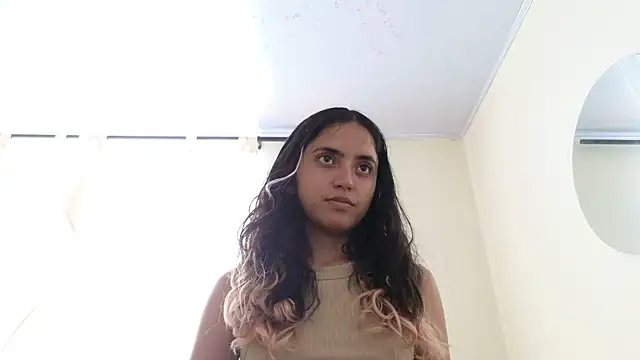 Snapshot of ViolettaSummer chatting on 02-14-25, 09:43 ViolettaSummer online show from 02-14-25, 09:43