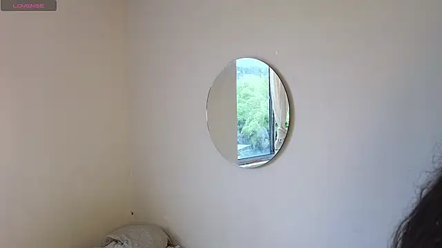 Snapshot of ViolettaSummer chatting on 10-10-25, 01:32 ViolettaSummer online show from 10-10-25, 01:32