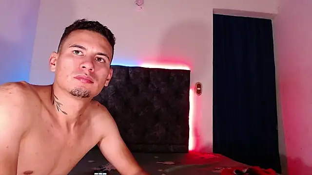 Snapshot of brandon_a_collin chatting on 02-18-25, 11:55 brandon a collin online show from 02-18-25, 11:55